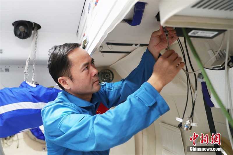 Подготовка членов экипажа ?Шэньчжоу-15?