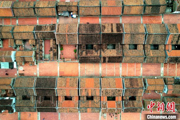 Аэроснимки водной деревни Даймэй в провинции Фуцзянь