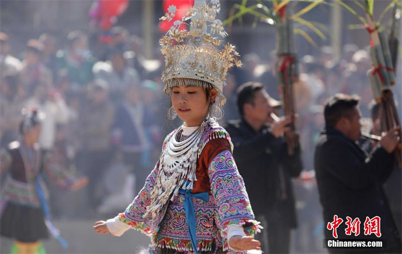 Жители Гуанси-Чжуанского автономного района отметили традиционный ?праздник Мангао?