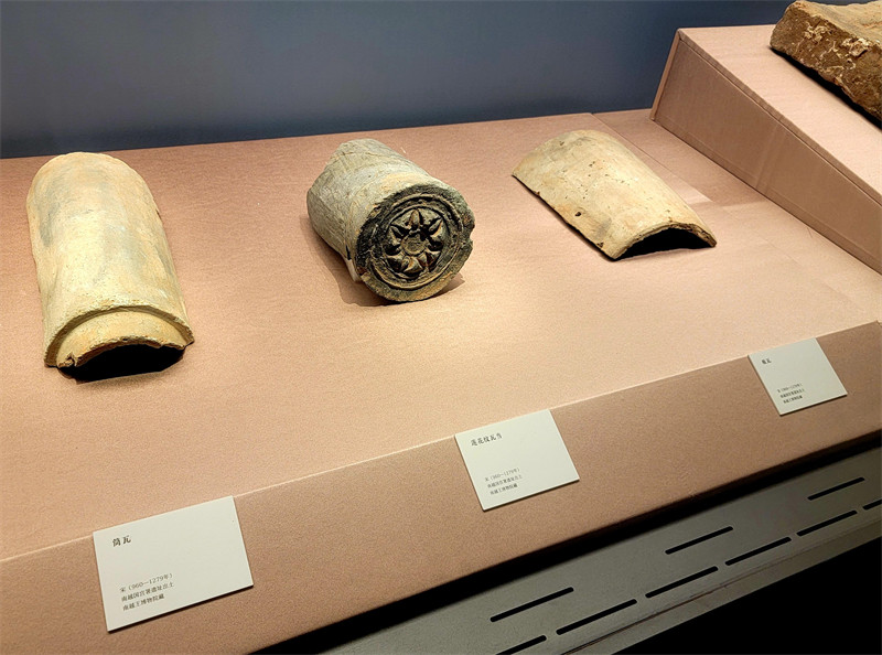 В Гуанчжоу стартовала выставка сокровищ с затонувшего 800 лет назад корабля