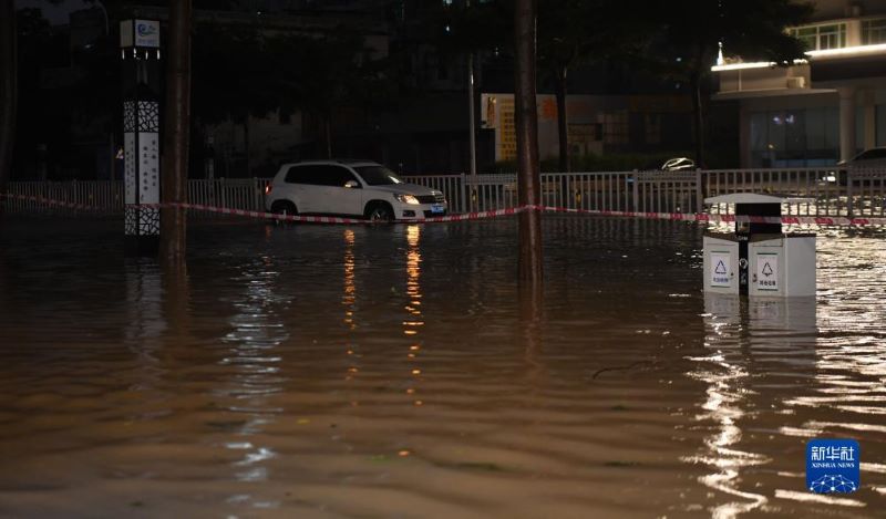 Тайфун "Талим" обрушился на китайскую провинцию Гуандун