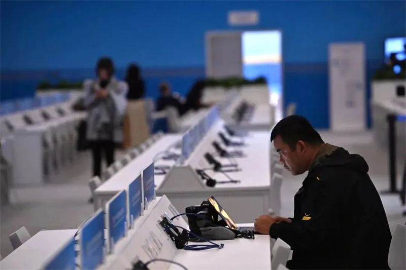 В Пекине начал работу пресс-центр Форума высшего уровня по международному сотрудничеству в рамках ?Один пояс, один путь?