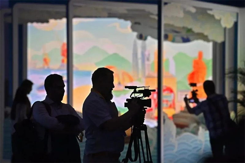 В Пекине начал работу пресс-центр Форума высшего уровня по международному сотрудничеству в рамках ?Один пояс, один путь?