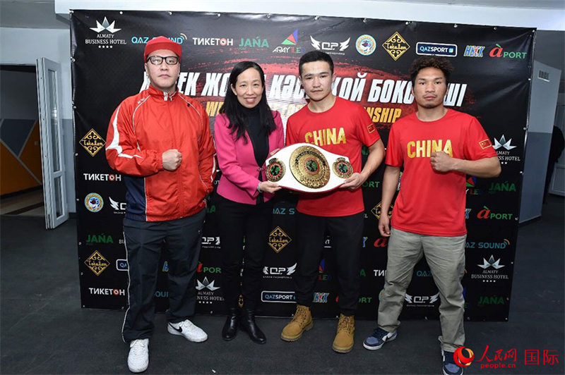 В Алматы состоялся профессиональный боксерский турнир ?Шелковый путь?