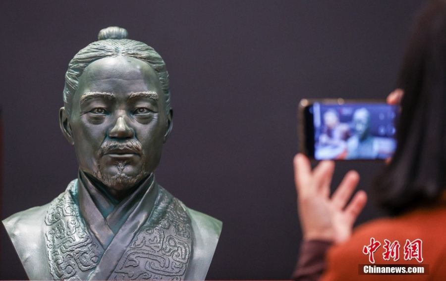 Хубэй впервые публикует восстановленную в 3D статую чиновника династии Цинь