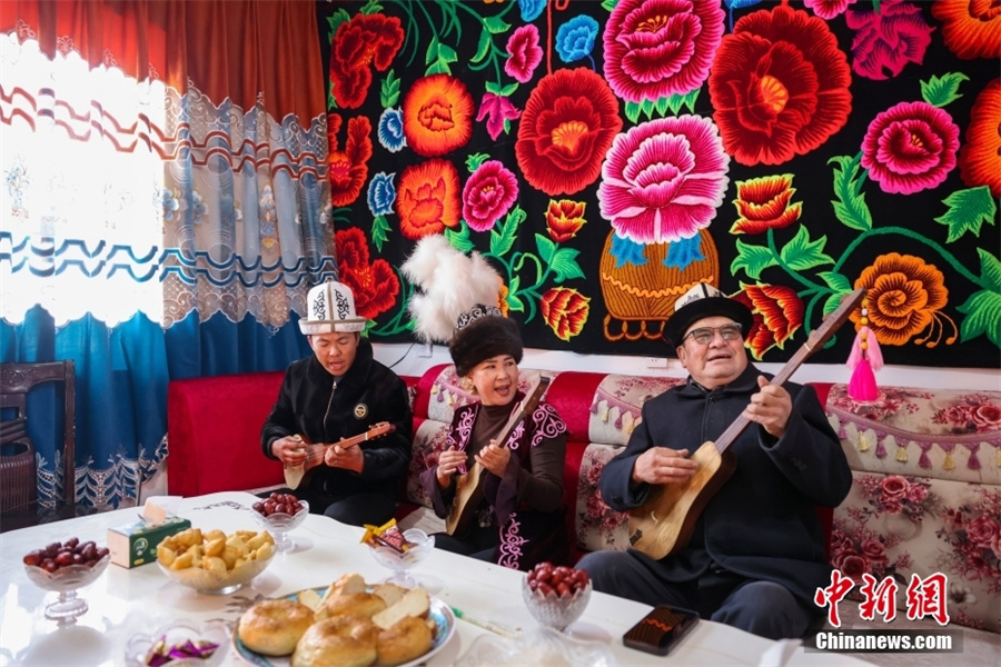 ?Новый район счастья? в округе Аксу Синьцзяна