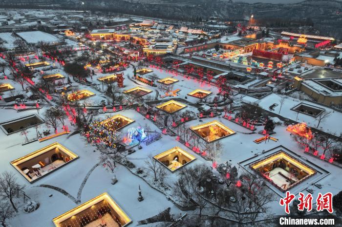 Праздничное волшебство в ?подземных дворах? города Саньмэнься