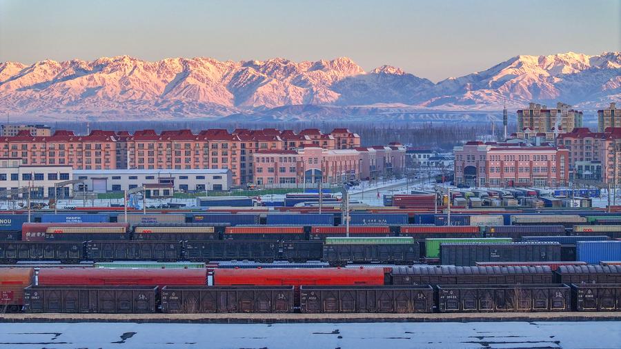 25 декабря 2024 года, железнодорожный КПП Хоргос Синьцзян-Уйгурского автономного района /Северо-Западный Китай/. /Фото: Синьхуа/ 