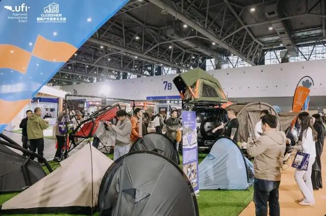 За январь-февраль продажи спортивных и развлекательных товаров в Китае выросли на 25%