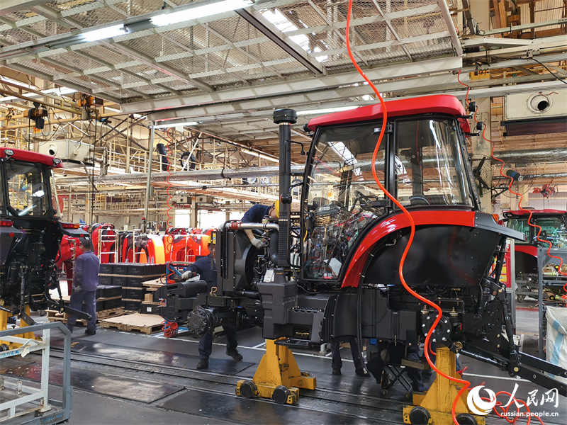 Каждые три минуты в Китае с конвейера сходит один трактор компании YTO Group