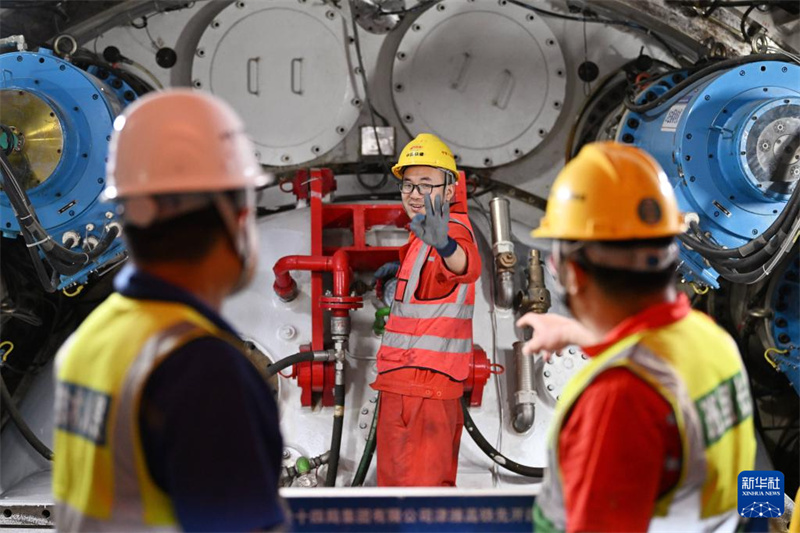 Завершилась проходка первого высокоскоростного железнодорожного тоннеля под рекой Хайхэ