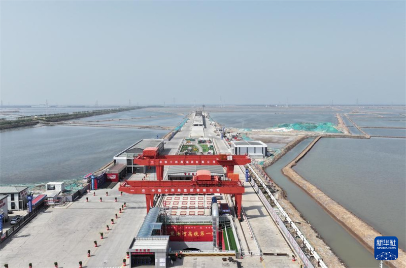 Завершилась проходка первого высокоскоростного железнодорожного тоннеля под рекой Хайхэ