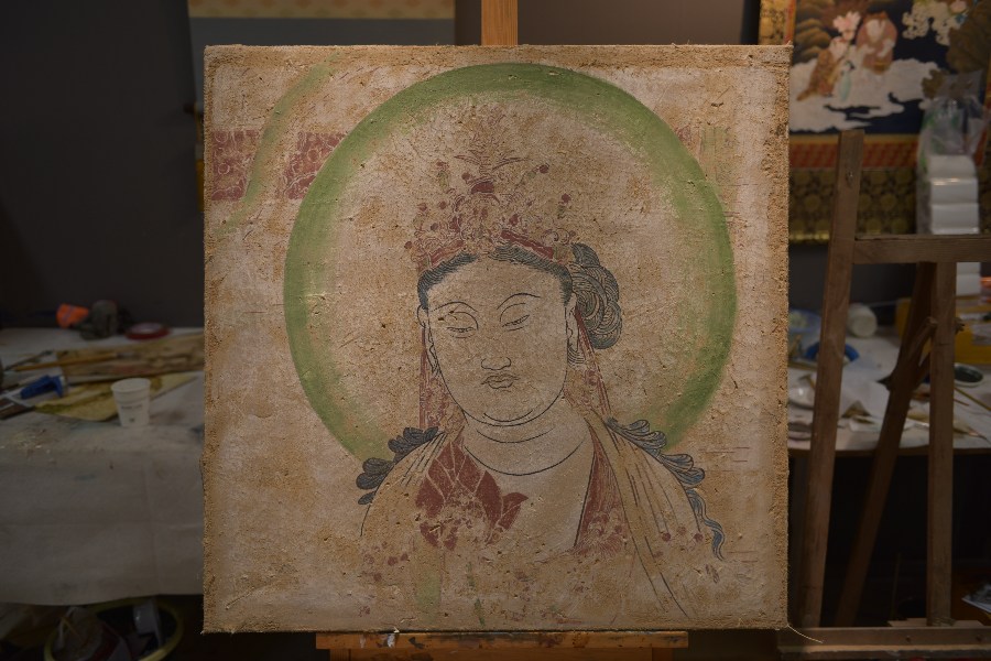 Китайский художник восстанавливает фрески, незаконно вывезенные за границу