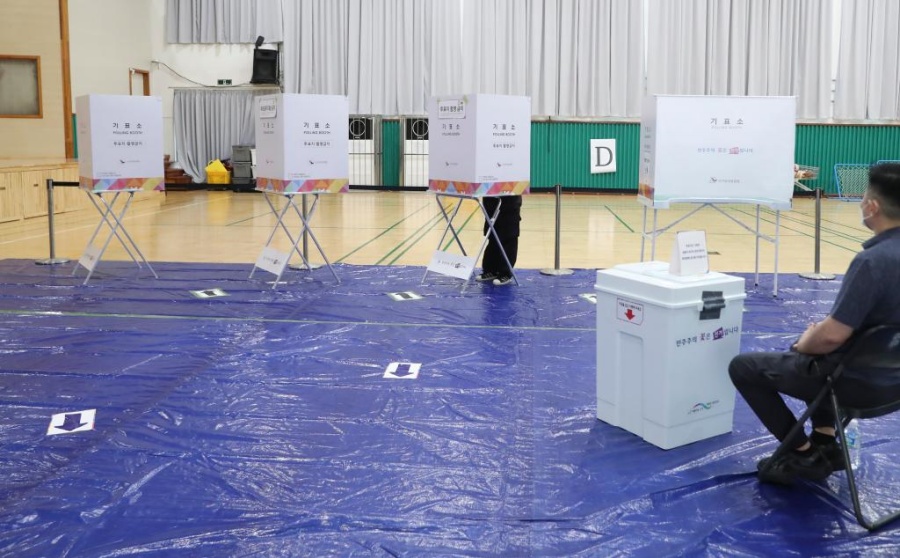 В Республике Корея начались президентские выборы