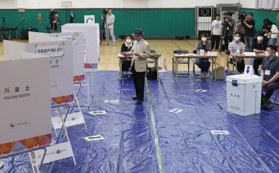 В Республике Корея начались президентские выборы