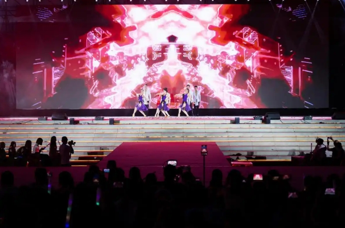 Танцевальный батл между командами из Китая и России прошел в г. Хэйхэ