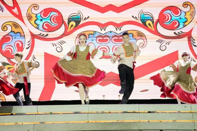 Танцевальный батл между командами из Китая и России прошел в г. Хэйхэ