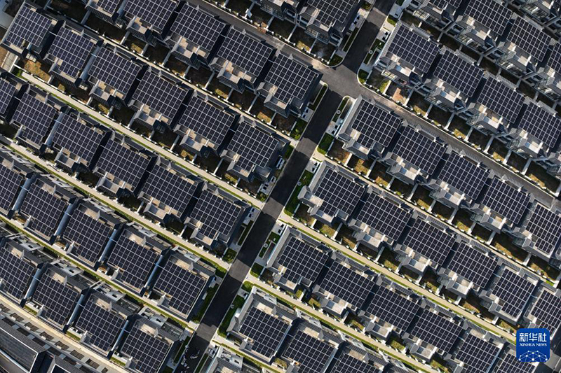 В Нинбо проект по установке фотоэлектрической системы на крышах жилых домов был подключен к сети