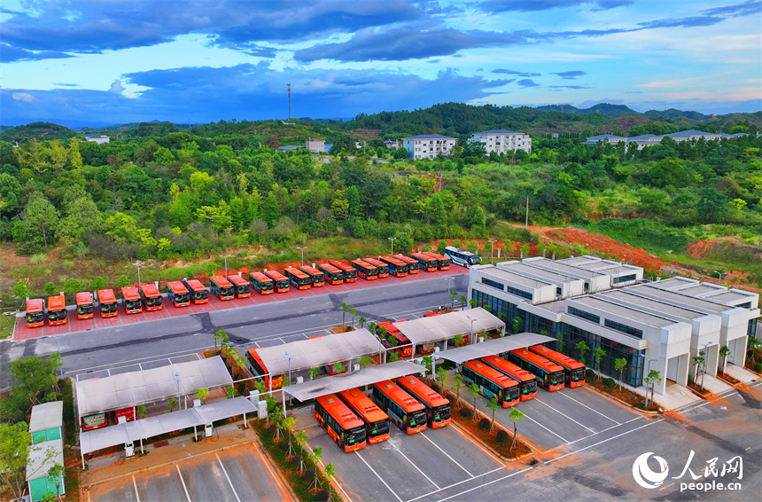 Уезд Наньфэн в провинции Цзянси: новые зарядные станции обеспечивают ?экологичное передвижение?