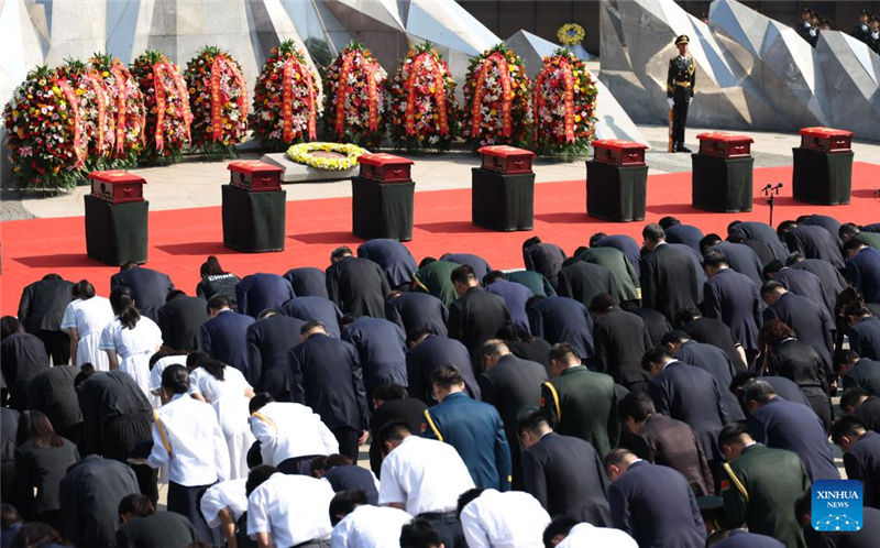 Останки 30 китайских народных добровольцев, павших в Корейской войне, захоронили на Родине