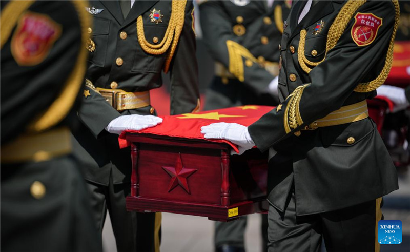 Останки 30 китайских народных добровольцев, павших в Корейской войне, захоронили на Родине