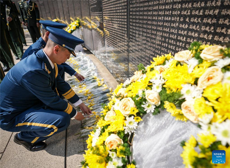 Останки 30 китайских народных добровольцев, павших в Корейской войне, захоронили на Родине