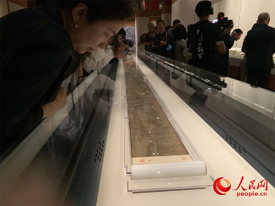 В Пекине открылась выставка ?Сто лет сохранения наследия: от Запретного города до Музея Гугун?