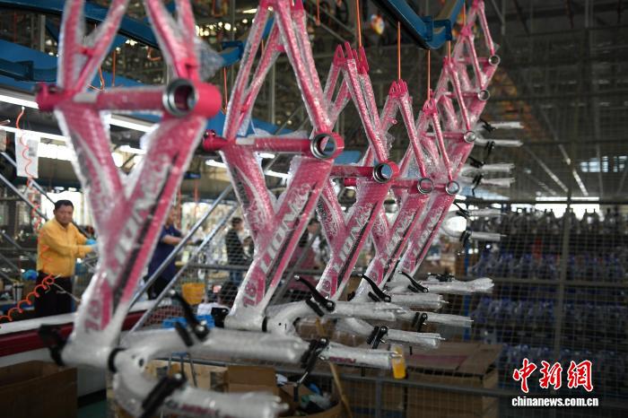 Велосипедные предприятия уезда Ухэ заняты выполнением экспортных заказов