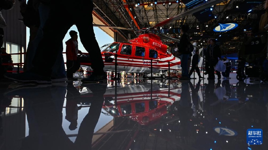 День открытых дверей на Китайской международной выставке вертолетов