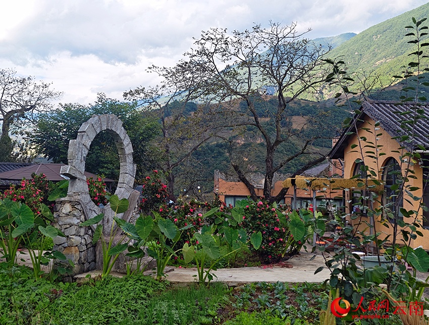 В Юньнане опустевшая деревня оживилась благодаря музыке