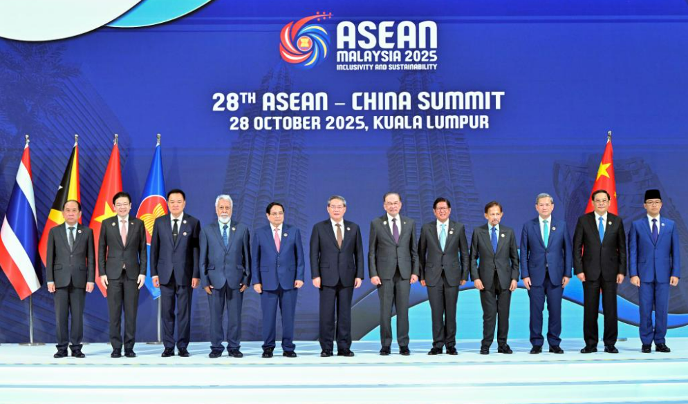 Премьер Госсовета КНР призвал к углублению регионального сотрудничества на встречах по вопросам сотрудничества в Восточной Азии