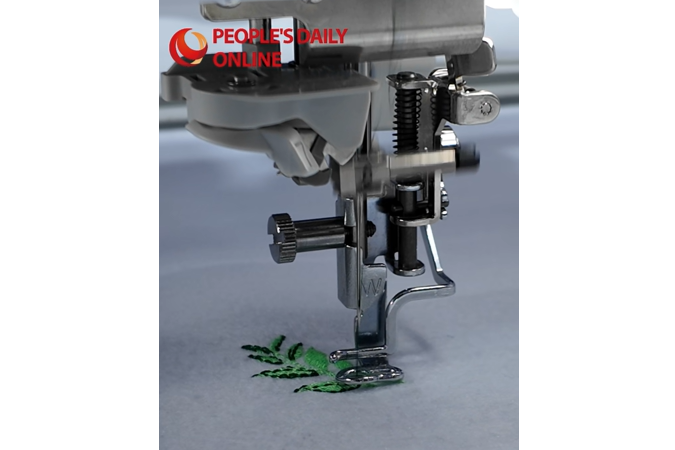 На импортном ЭКСПО в Шанхае представлена ?умная? вышивально-швейная машина