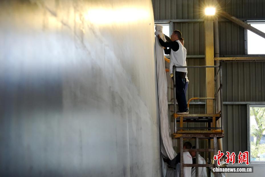 В провинции Аньхой продемонстрировали производство рисовой бумаги сюаньчжи