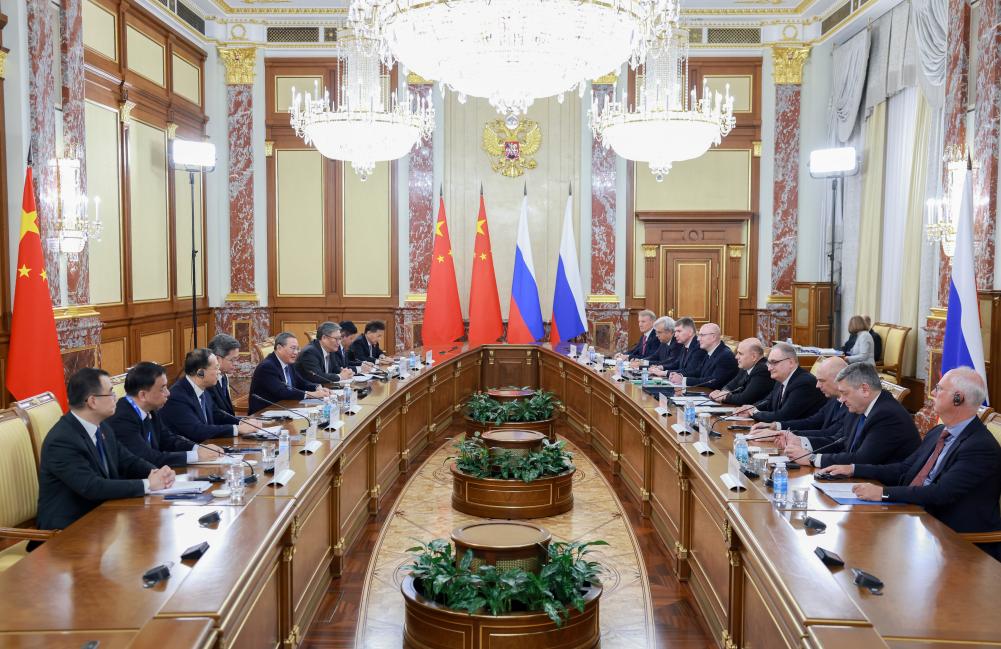 Китай готов углублять сотрудничество с Россией в сферах инвестиций, энергетики и сельского хозяйства -- премьер Госсовета КНР