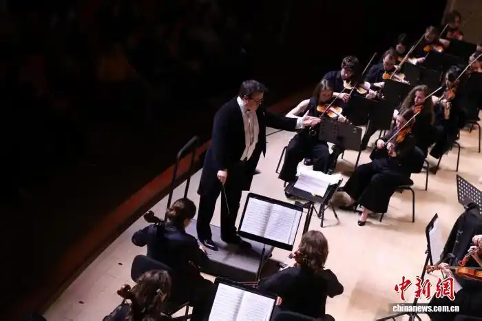 Оркестр Московской консерватории представил программу ?Война и мир? в Пекине