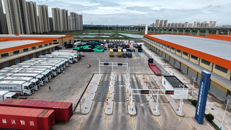 Демонстрационная зона Китай-ШОС лидирует в Китае по объему TIR-транспорта